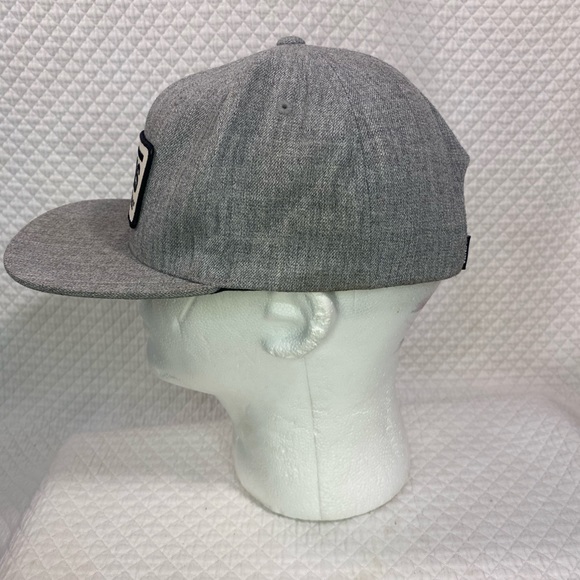 VANS “OFF THE WALL” HAT - Picture 5 of 7